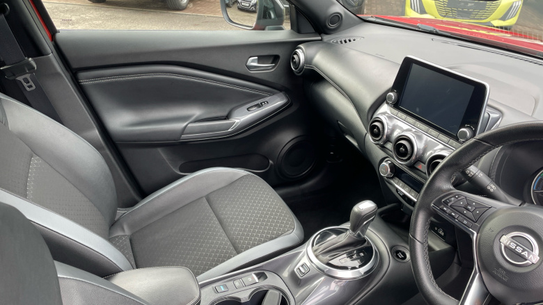 Nissan Juke 1.6 Hybrid N-Connecta 5dr Auto Hybrid Hatchback
